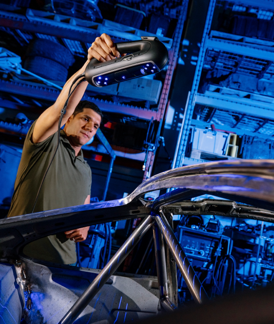 Scanning a car frame with the HandySCAN 3D PRO