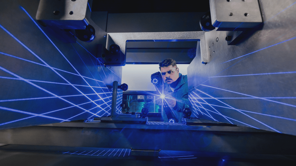 HandySCAN 3D MAX scanning a large industrial part