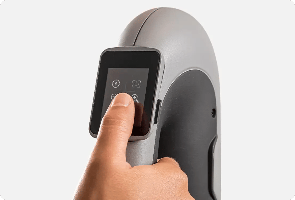 Close view of the Peel 3 integrated multifunctional touchscreen