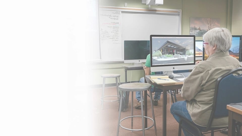 SketchUp training session with a building model on screen